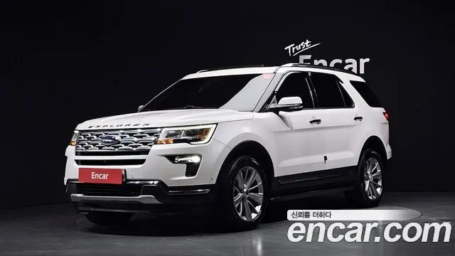 FORD EXPLORER 2019 — 101 455 км, белый, Корея — под ключ — фото 1