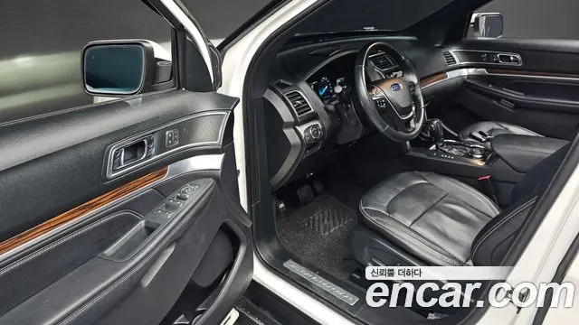 FORD EXPLORER 2019 — 101 455 км, белый, Корея — под ключ — фото 10