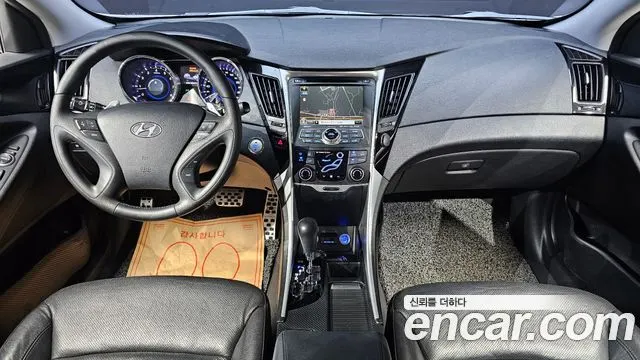 HYUNDAI SONATA 2011 — 182 671 км, белый, Корея — под ключ — фото 7