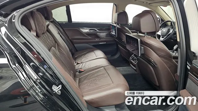 BMW 7 SERIES 2016 — 86 016 км, чёрный, Корея — под ключ — фото 12