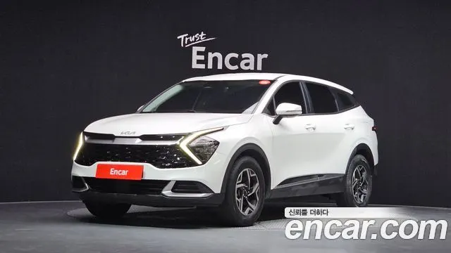 KIA SPORTAGE 2022 — 112 461 км, белый, Корея — под ключ — фото 1