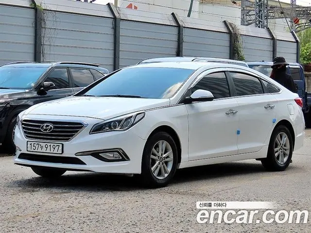 HYUNDAI SONATA 2015 — 167 009 км, белый, Корея — под ключ — фото 2