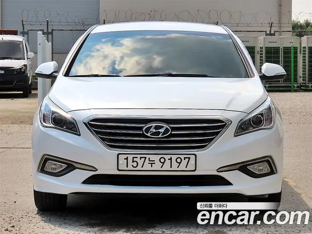 HYUNDAI SONATA 2015 — 167 009 км, белый, Корея — под ключ — фото 11