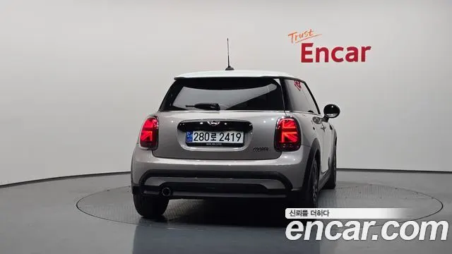 MINI COOPER 2024 — 28 592 км, белый-перламутр, Корея — под ключ — фото 4