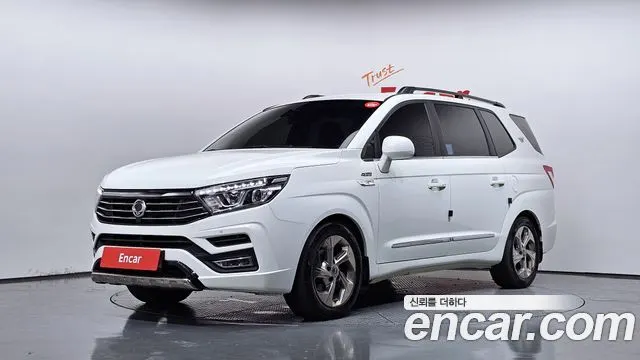 KGM KORANDO TURISMO 2018 — 162 370 км, белый, Корея — под ключ — фото 1