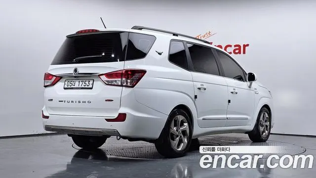 KGM KORANDO TURISMO 2018 — 162 370 км, белый, Корея — под ключ — фото 2