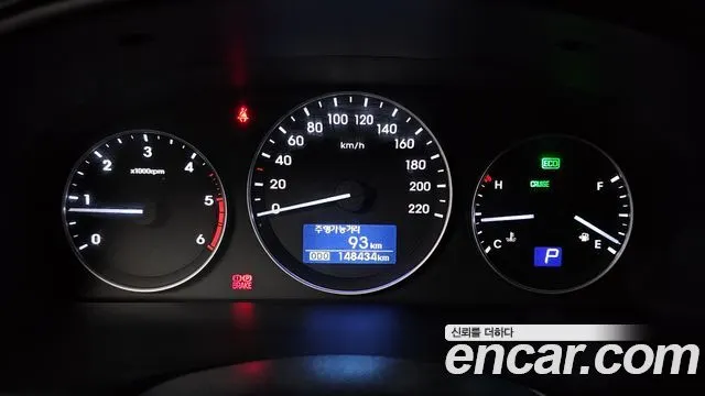 HYUNDAI GRAND STAREX 2018 — 148 434 км, серебристо-серый, Корея — под ключ — фото 8