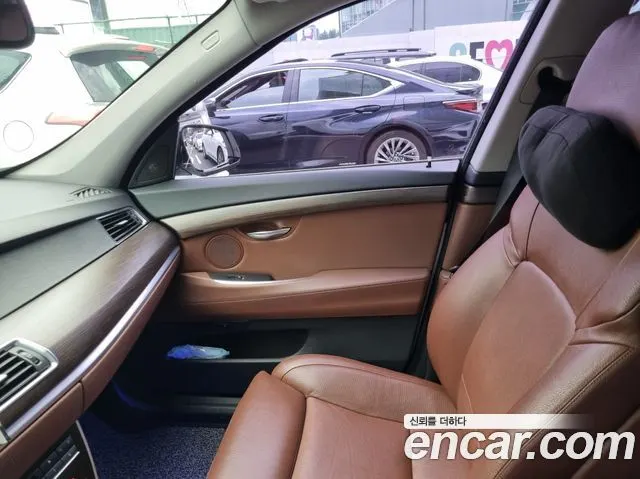 BMW 5 SERIES GT 2010 — 149 000 км, белый, Корея — под ключ — фото 11