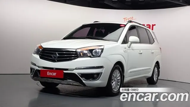 KGM KORANDO TURISMO 2017 — 212 532 км, белый, Корея — под ключ — фото 1