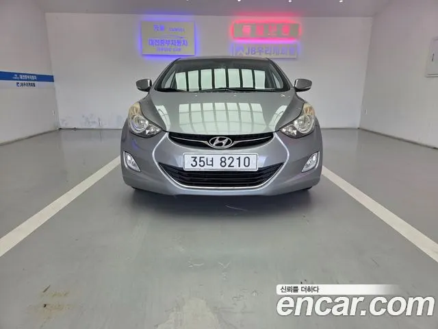 HYUNDAI AVANTE 2012 — 152 419 км, серебристо-серый, Корея — под ключ — фото 1