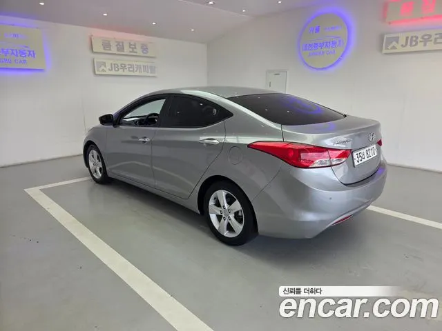HYUNDAI AVANTE 2012 — 152 419 км, серебристо-серый, Корея — под ключ — фото 3
