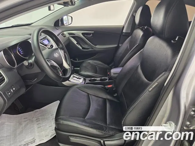 HYUNDAI AVANTE 2012 — 152 419 км, серебристо-серый, Корея — под ключ — фото 8