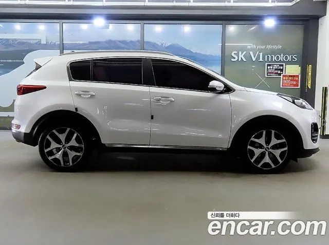 KIA SPORTAGE 2016 — 103 881 км, белый, Корея — под ключ — фото 3