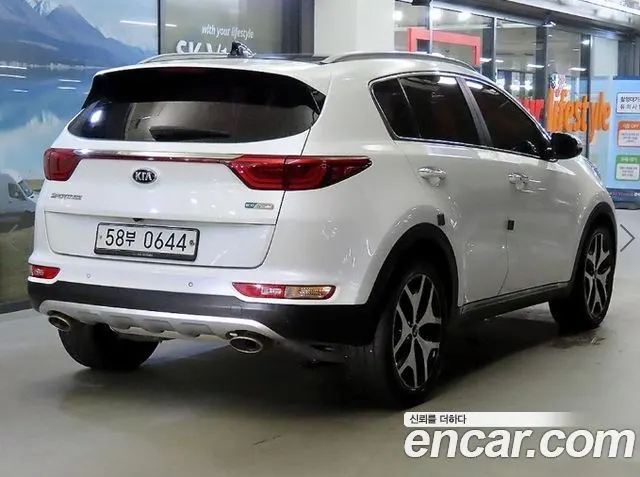 KIA SPORTAGE 2016 — 103 881 км, белый, Корея — под ключ — фото 4