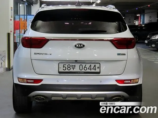 KIA SPORTAGE 2016 — 103 881 км, белый, Корея — под ключ — фото 5
