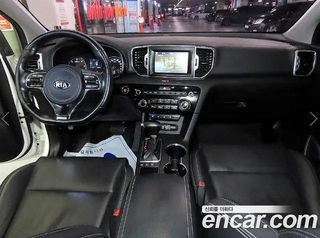 KIA SPORTAGE 2016 — 103 881 км, белый, Корея — под ключ — фото 10