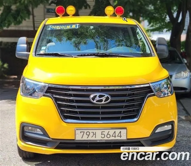 HYUNDAI GRAND STAREX 2019 — 81 473 км, жёлтый, Корея — под ключ — фото 9