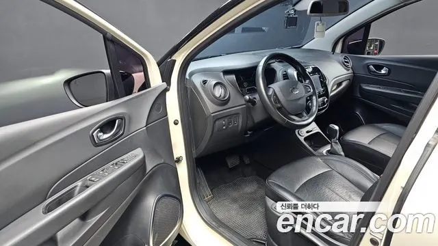 RENAULT KOREA QM3 2018 — 191 793 км, белый-перламутр, Корея — под ключ — фото 10