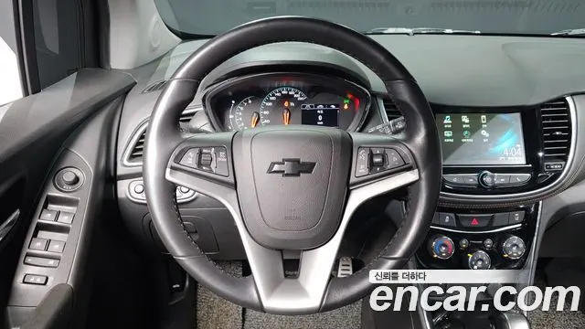 CHEVROLET TRAX 2019 — 103 711 км, белый, Корея — под ключ — фото 12