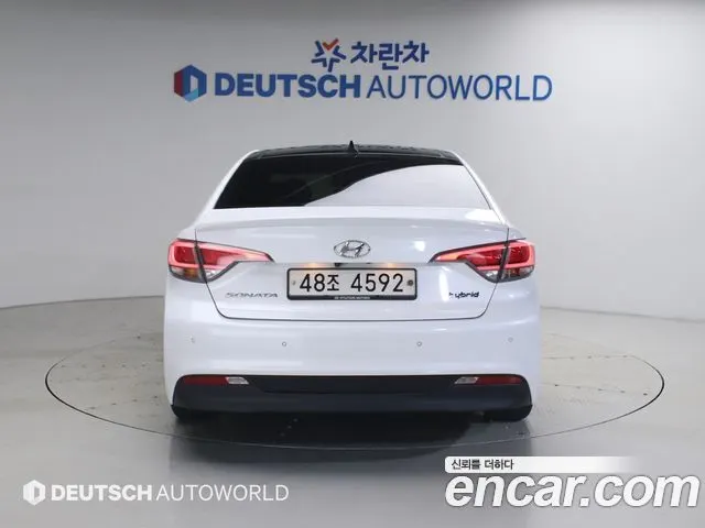 HYUNDAI SONATA HYBRID 2015 — 165 610 км, белый, Корея — под ключ — фото 4