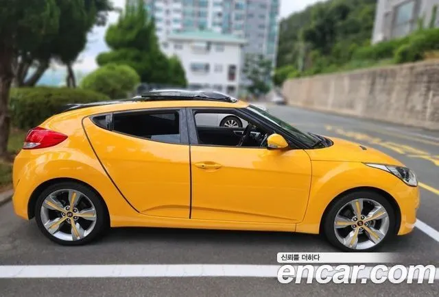 HYUNDAI VELOSTER 2013 — 128 000 км, жёлтый, Корея — под ключ — фото 4