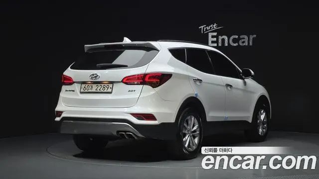 HYUNDAI SANTA FE 2018 — 118 542 км, белый, Корея — под ключ — фото 2