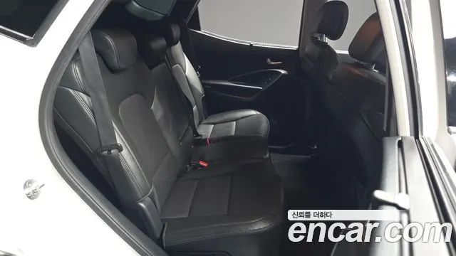 HYUNDAI SANTA FE 2018 — 118 542 км, белый, Корея — под ключ — фото 11