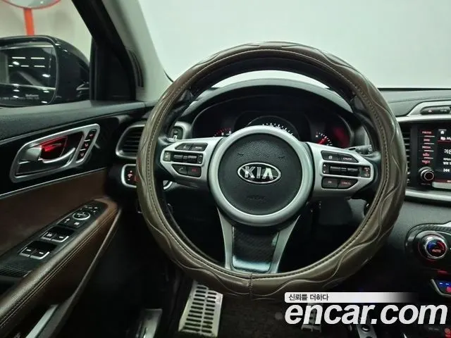 KIA SORENTO 2015 — 138 336 км, чёрный, Корея — под ключ — фото 9