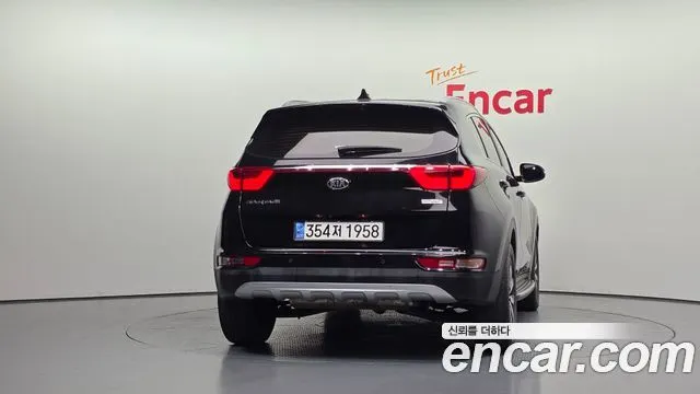 KIA SPORTAGE 2017 — 172 800 км, чёрный, Корея — под ключ — фото 4