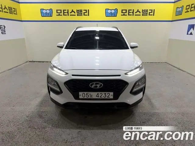 HYUNDAI KONA 2018 — 52 338 км, белый, Корея — под ключ — фото 12