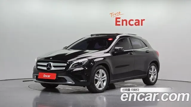 MERCEDES-BENZ GLA-CLASS X156 2016 — 77 046 км, чёрный, Корея — под ключ — фото 1