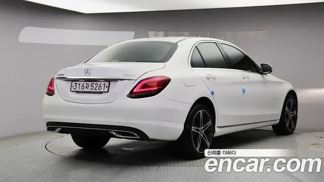 MERCEDES-BENZ C-CLASS W205 2019 — 91 844 км, белый, Корея — под ключ — фото 4