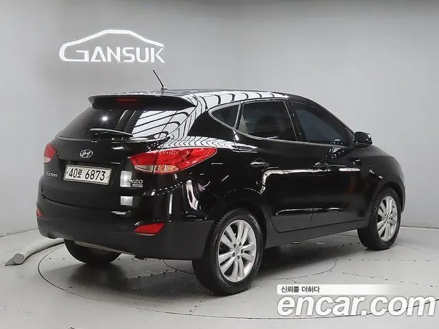 HYUNDAI TUCSON 2011 — 98 232 км, чёрный, Корея — под ключ — фото 4