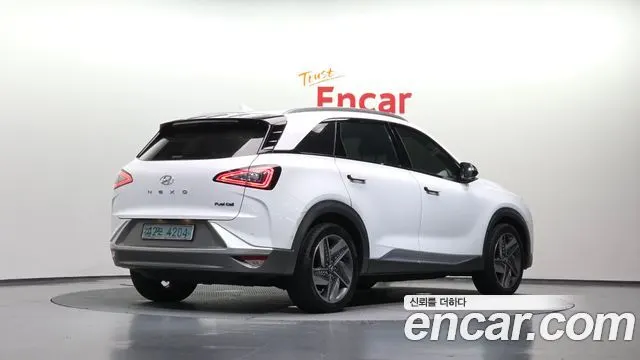 HYUNDAI NEXO 2022 — 129 220 км, белый, Корея — под ключ — фото 1