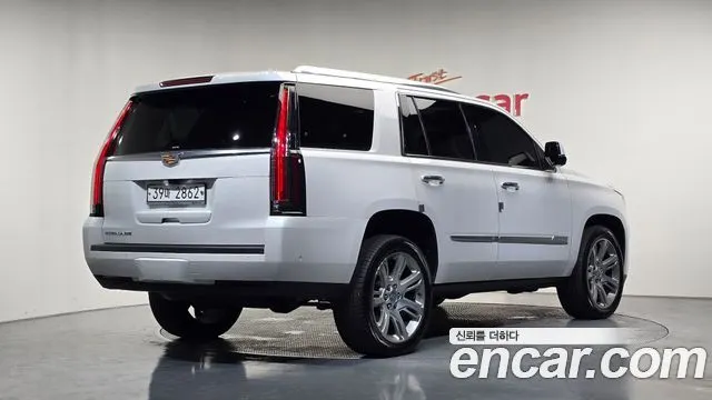 CADILLAC ESCALADE 2018 — 81 510 км, белый, Корея — под ключ — фото 2