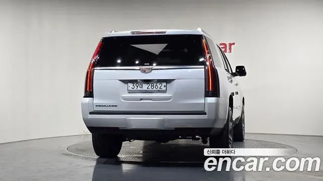 CADILLAC ESCALADE 2018 — 81 510 км, белый, Корея — под ключ — фото 4