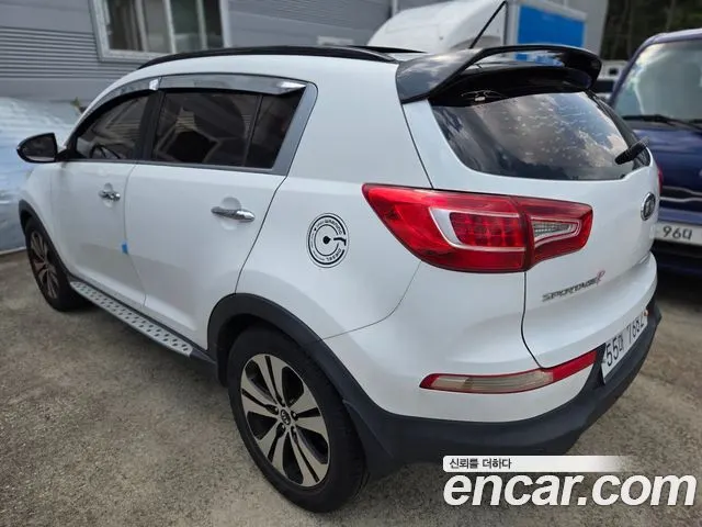 KIA SPORTAGE R 2011 — 280 998 км, белый, Корея — под ключ — фото 4