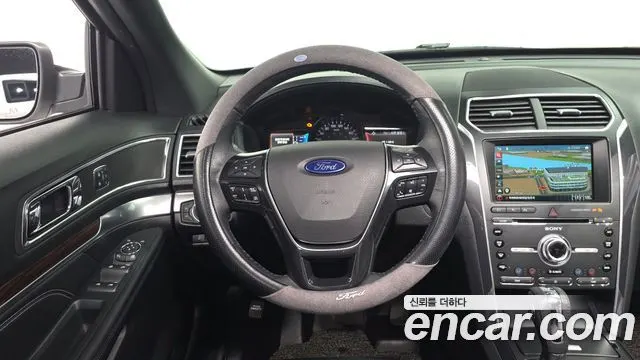 FORD EXPLORER 2018 — 125 001 км, белый, Корея — под ключ — фото 12