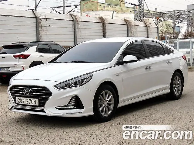 HYUNDAI SONATA 2019 — 19 615 км, белый, Корея — под ключ — фото 2