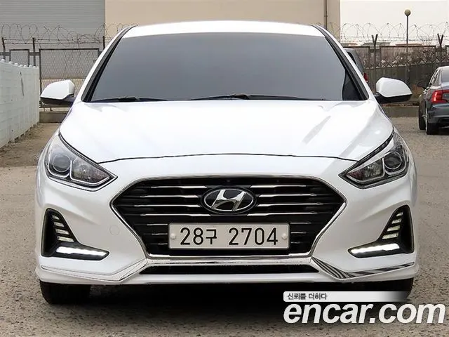 HYUNDAI SONATA 2019 — 19 615 км, белый, Корея — под ключ — фото 11