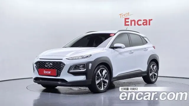 HYUNDAI KONA 2018 — 100 270 км, белый, Корея — под ключ — фото 1