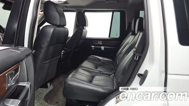 LAND ROVER DISCOVERY 4 2016 — 102 243 км, белый, Корея — под ключ — фото 12