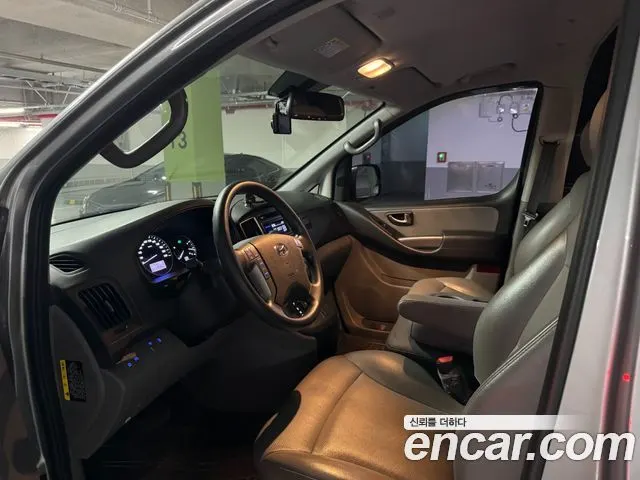 HYUNDAI GRAND STAREX 2018 — 127 000 км, серебристый, Корея — под ключ — фото 7