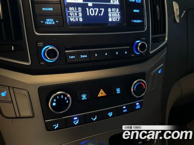 HYUNDAI GRAND STAREX 2018 — 127 000 км, серебристый, Корея — под ключ — фото 9