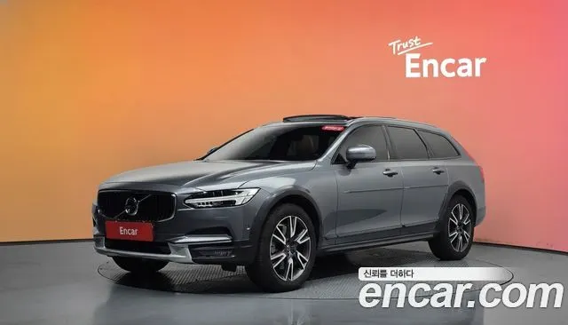 VOLVO V90 CROSS COUNTRY 2019 — 140 016 км, серый, Корея — под ключ — фото 2