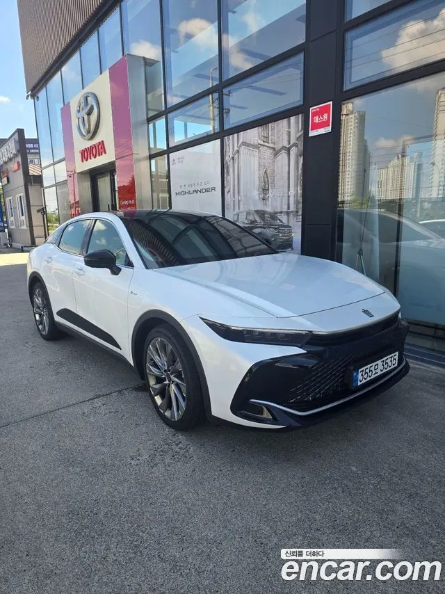 TOYOTA CROWN CROSSOVER 2026