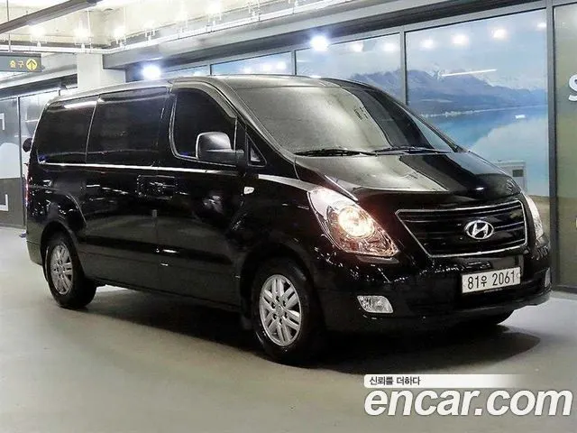HYUNDAI GRAND STAREX 2017 — 115 435 км, чёрный, Корея — под ключ — фото 1