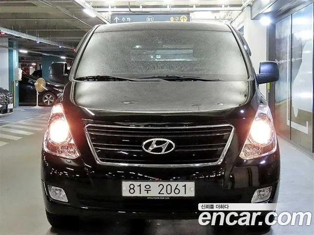 HYUNDAI GRAND STAREX 2017 — 115 435 км, чёрный, Корея — под ключ — фото 2