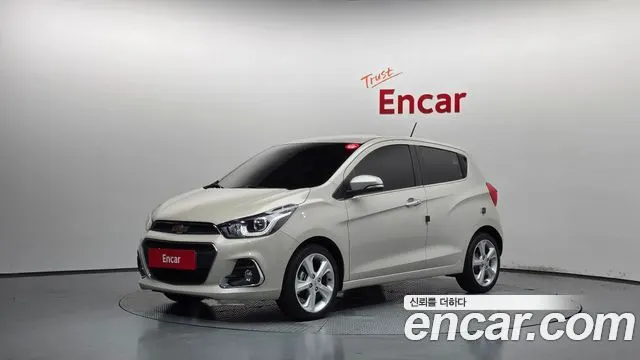 CHEVROLET SPARK 2018 — 72 734 км, белый-перламутр, Корея — под ключ — фото 1
