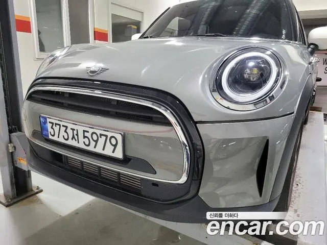 MINI COOPER 2023 — 25 369 км, серебристо-серый, Корея — под ключ — фото 3